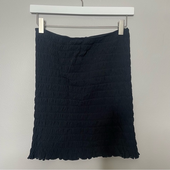 ANTHROPOLOGIE NWT Black Seamless Smocked Skirt - Picture 13 of 13